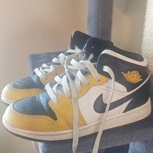 Kids Yellow and Black Sneakers